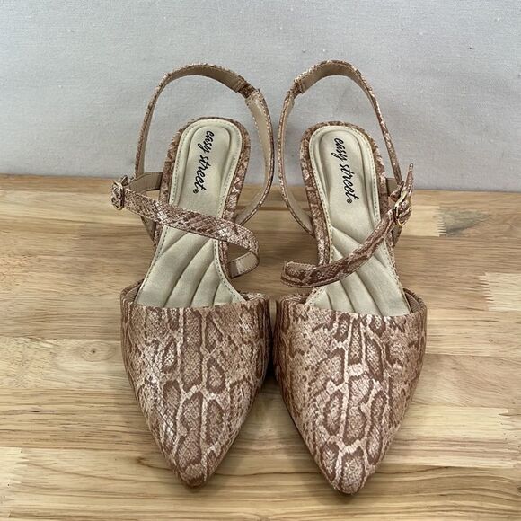 Easy Street Trissa Heel Rand Pumps- Natural Snakeskin/Gold Rand- Size 8.5 W - Picture 2 of 9
